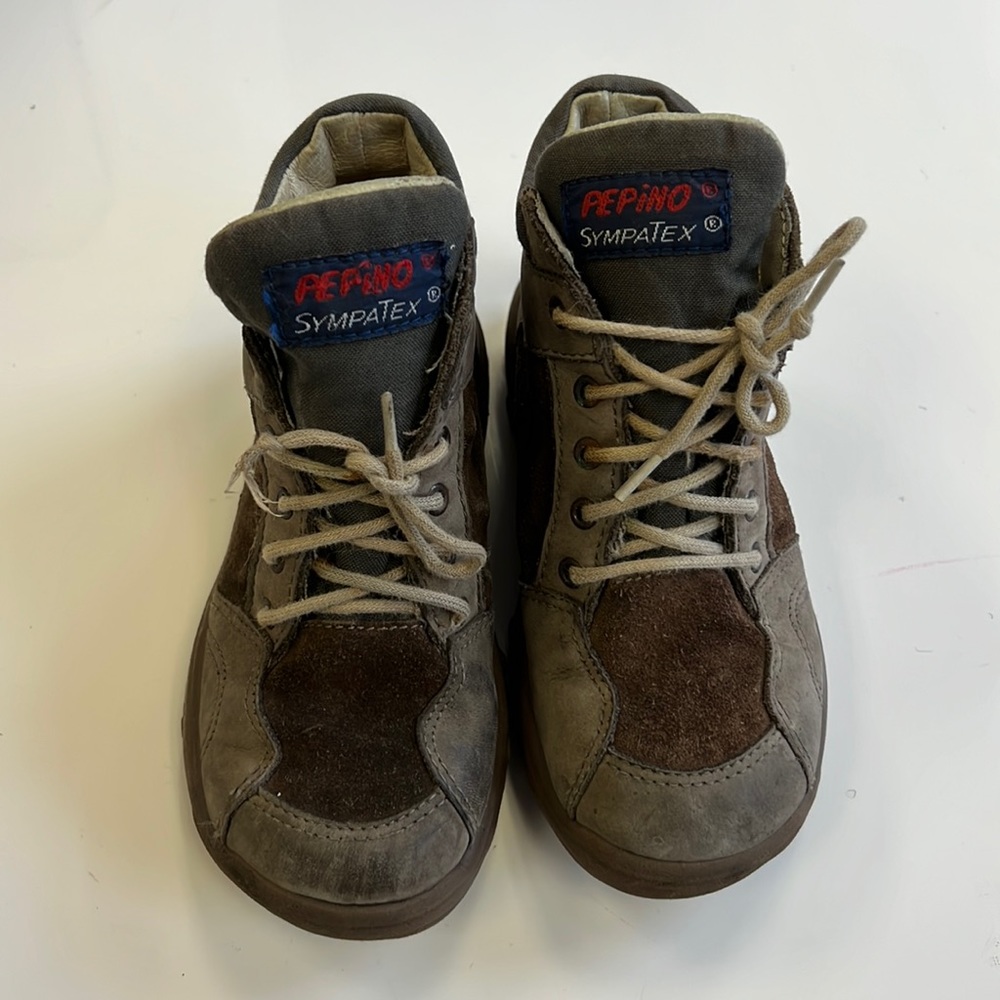 Pepino  boys leather and suede high top size euro 27 US toddler size 10